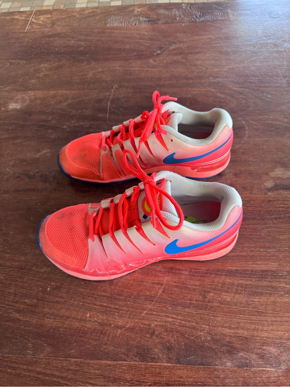Nike Vapor 9.5 Tour Tennis shoes Men's size 7